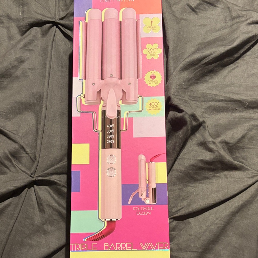 Pink Triple Barrel Hair Waver